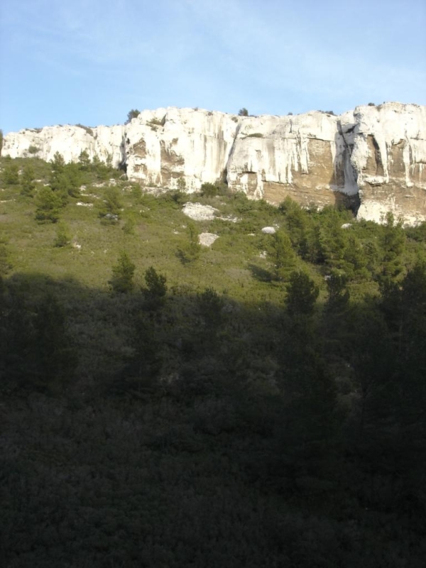 DSC03761 Falaises dans le vallon du Diable.