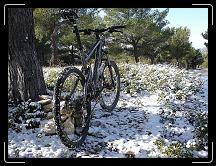 16-11-2007 09:51:34 - Baptême de la neige pour mon vélo